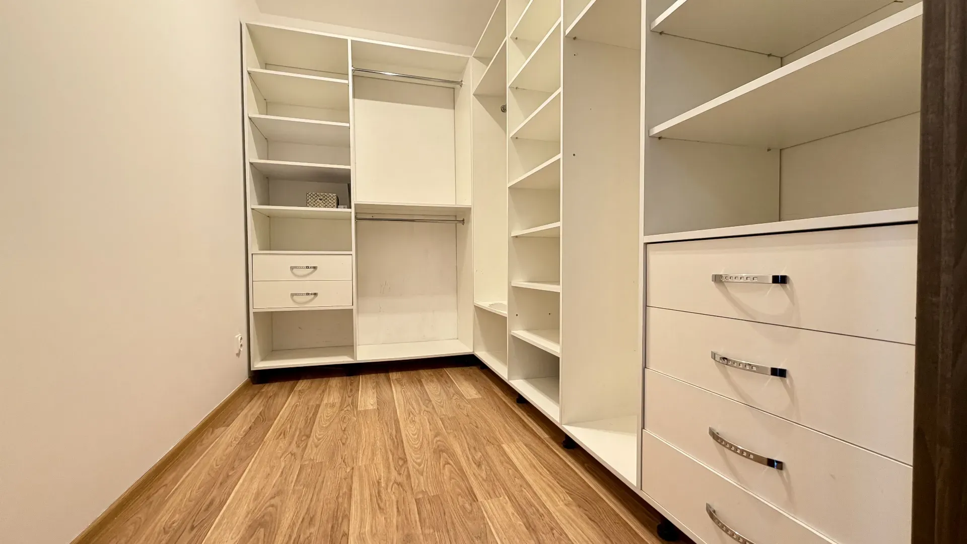 Apartament ! Centrum ! Niski czynsz ! 11