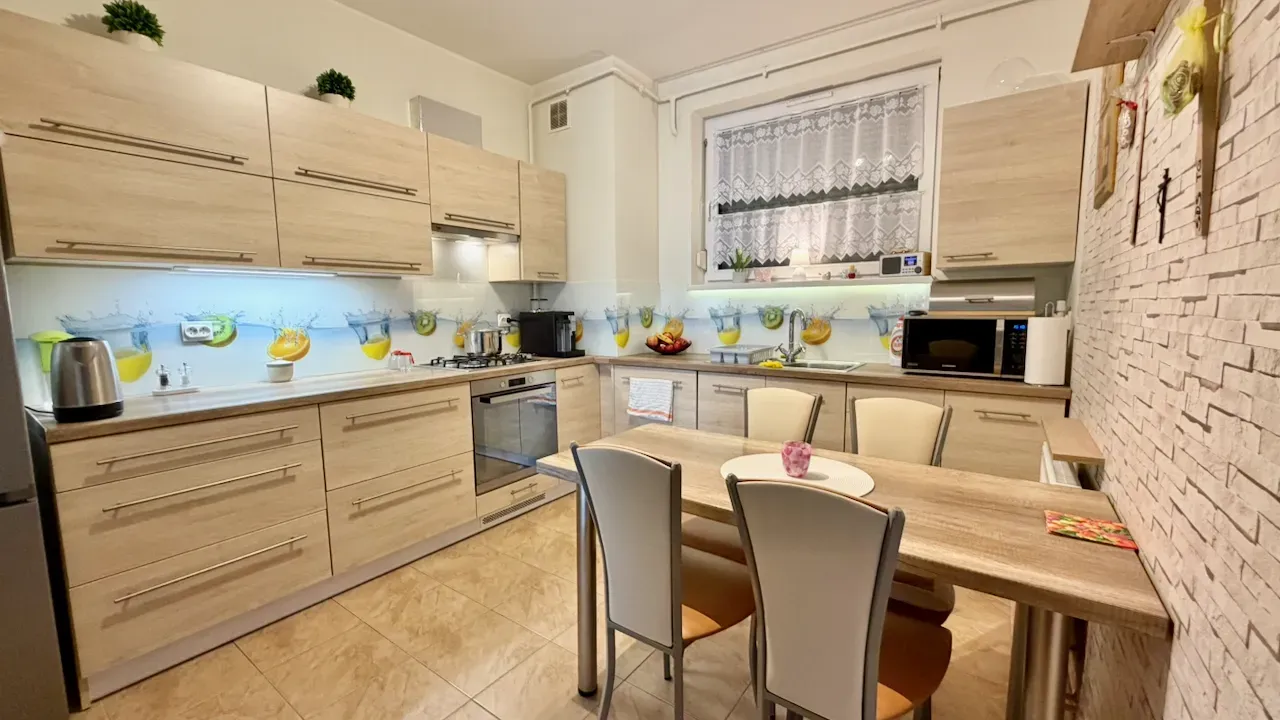 Apartament z ogródkiem| Centrum TG 6